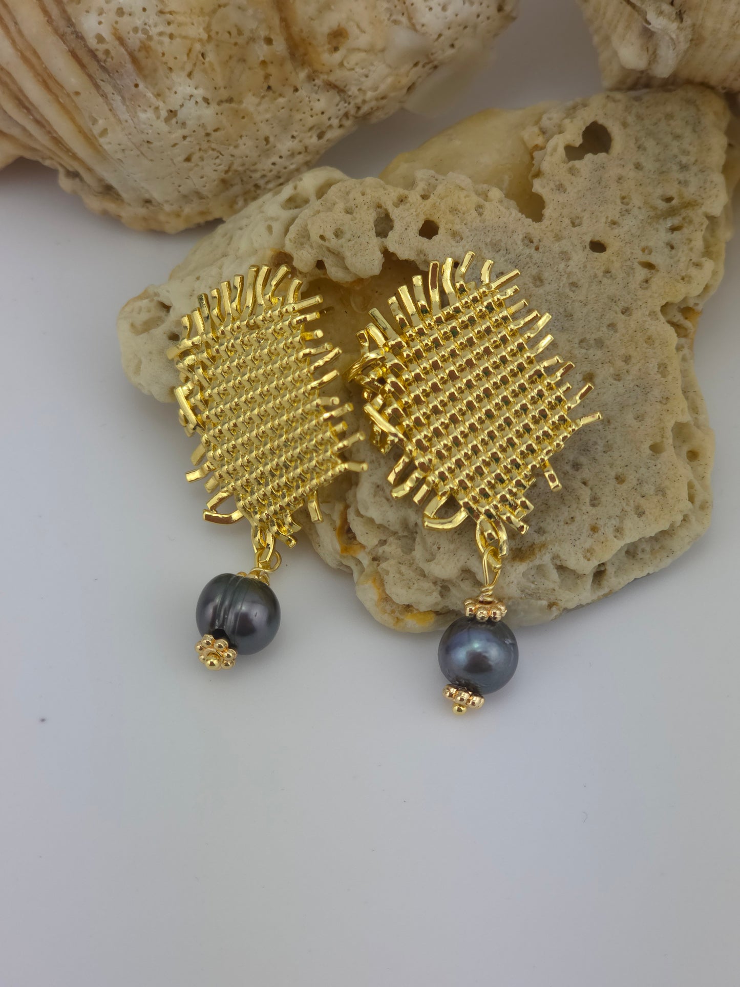 Woven Gold Stud & Peacock Baroque Pearl Earrings