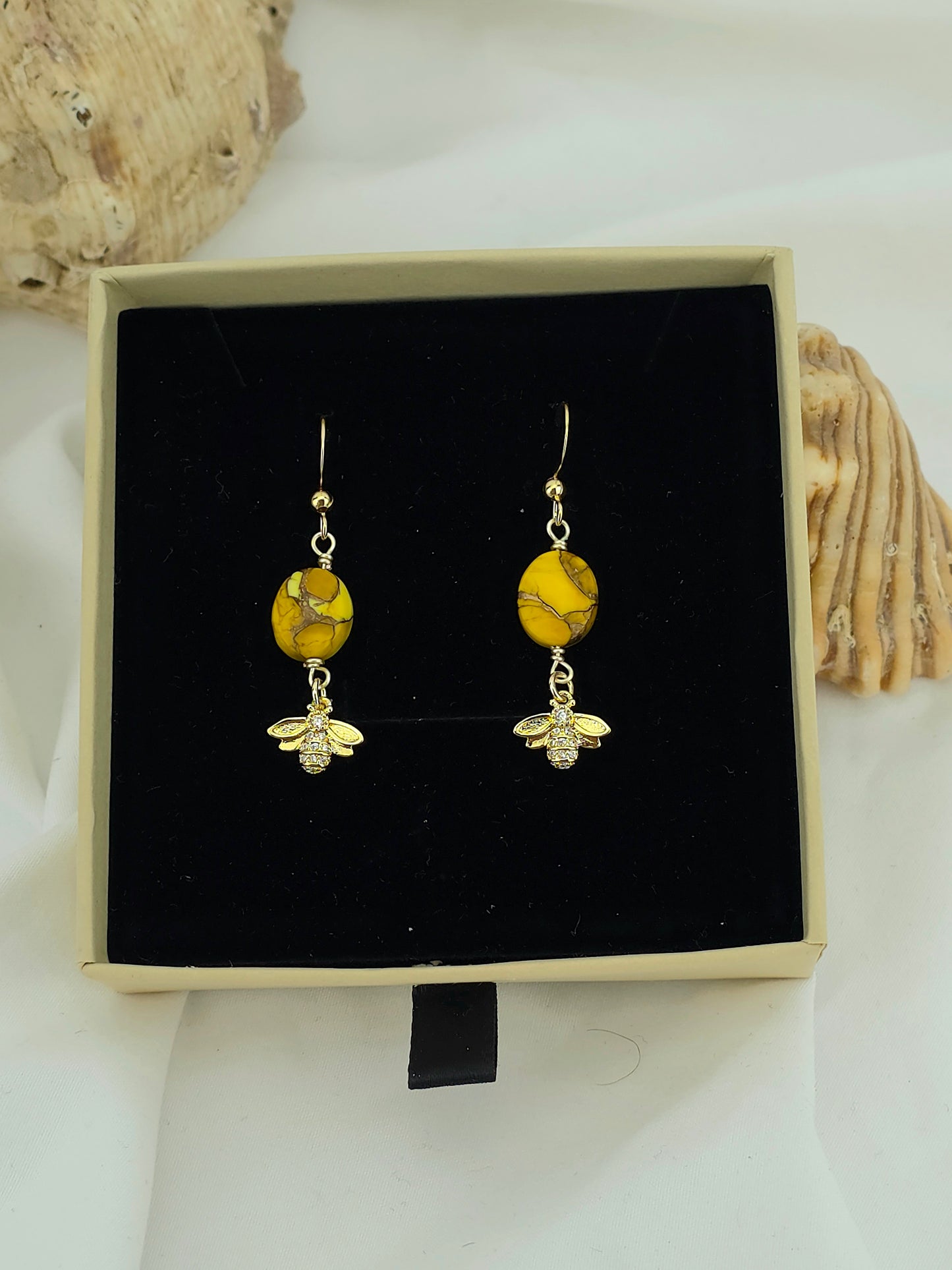 Honey Turquoise/ Bee charm