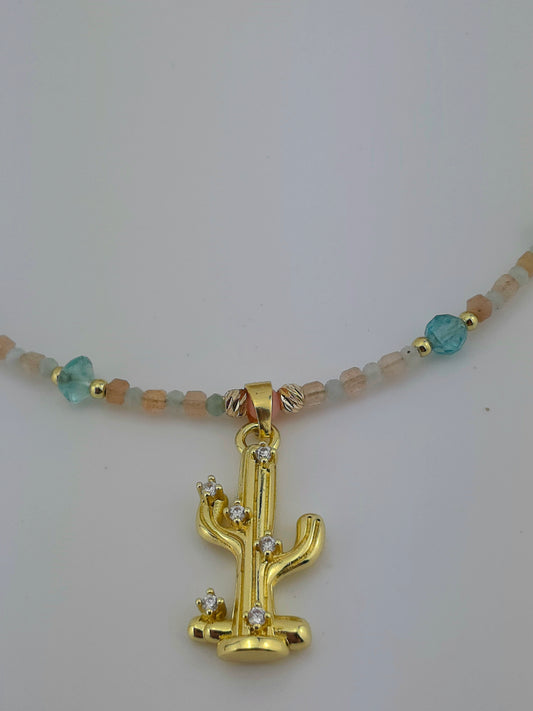 Delicate mixed stone / cactus zirkonia pendant