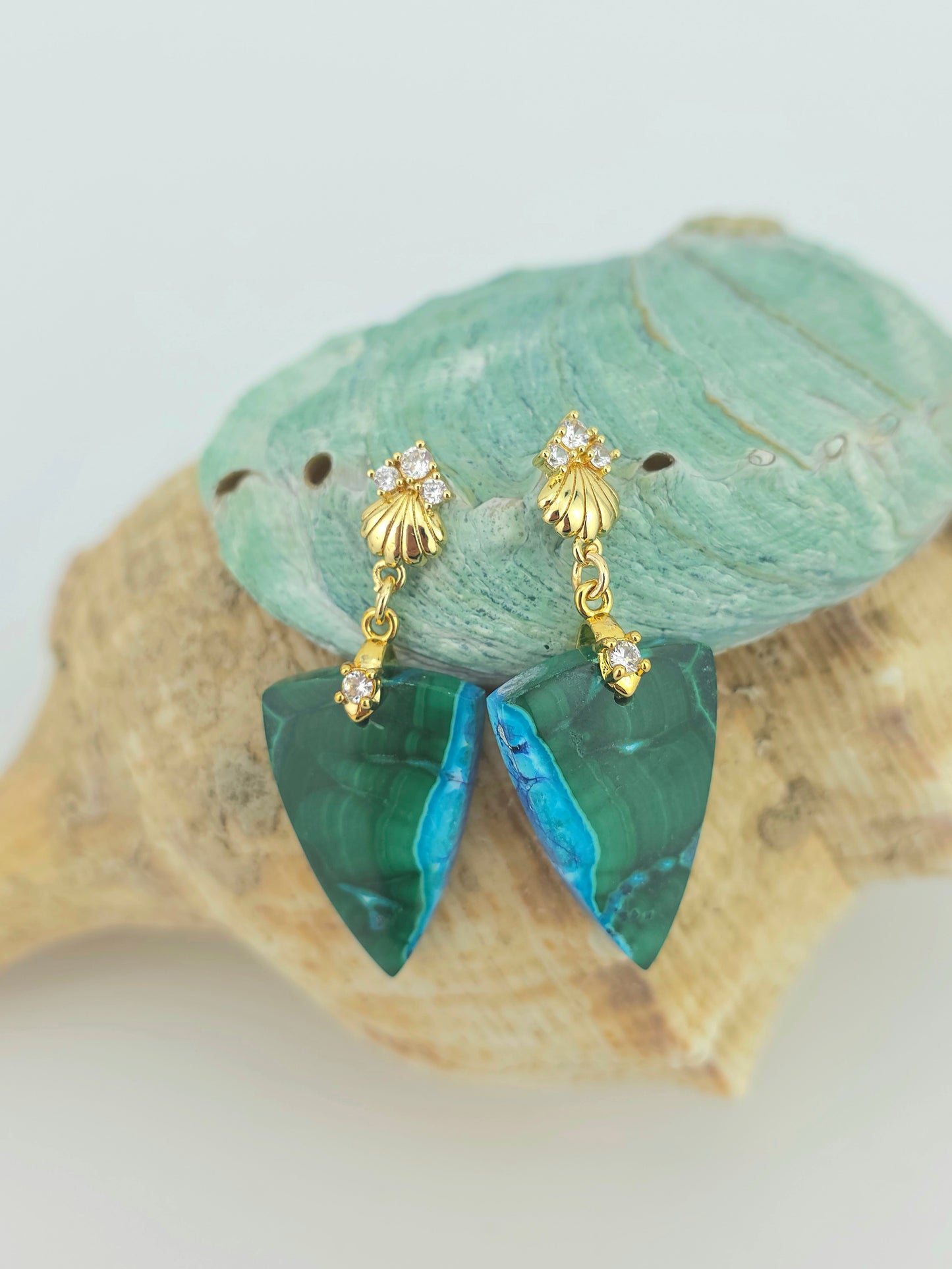 Chrysocolla/Malachite /shell stud