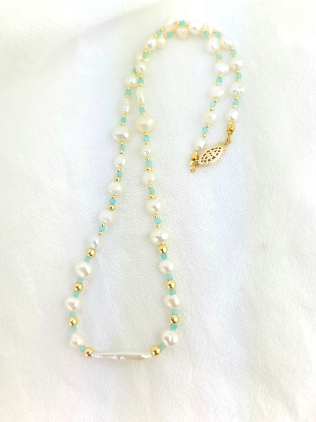 Baroque pearl/ apatite/ goldfilled