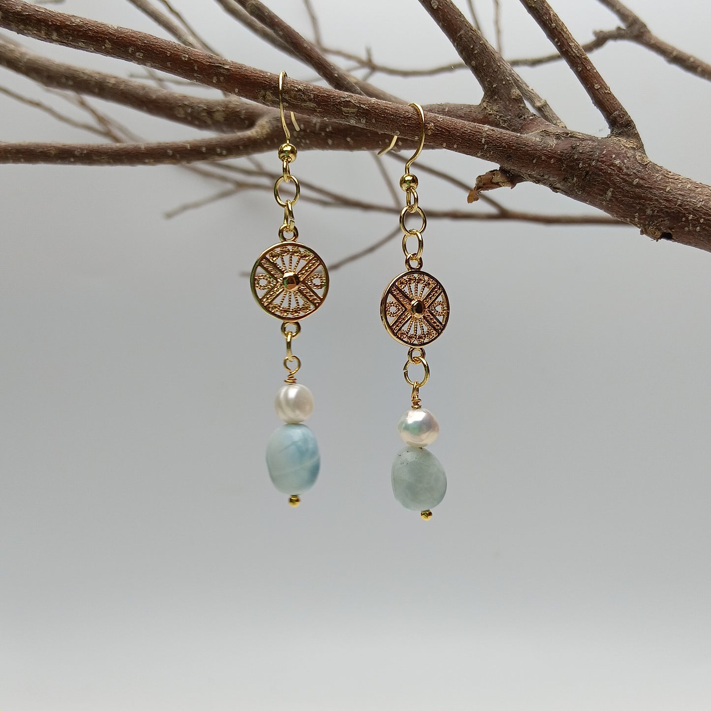 Larimar/pearl