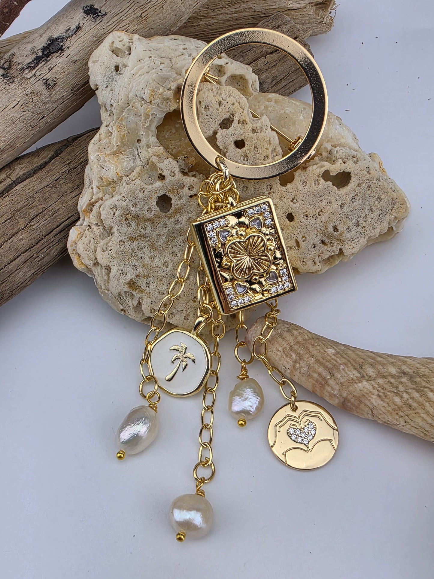 Brooch statement pin for coats, cardigans, scarf and bags