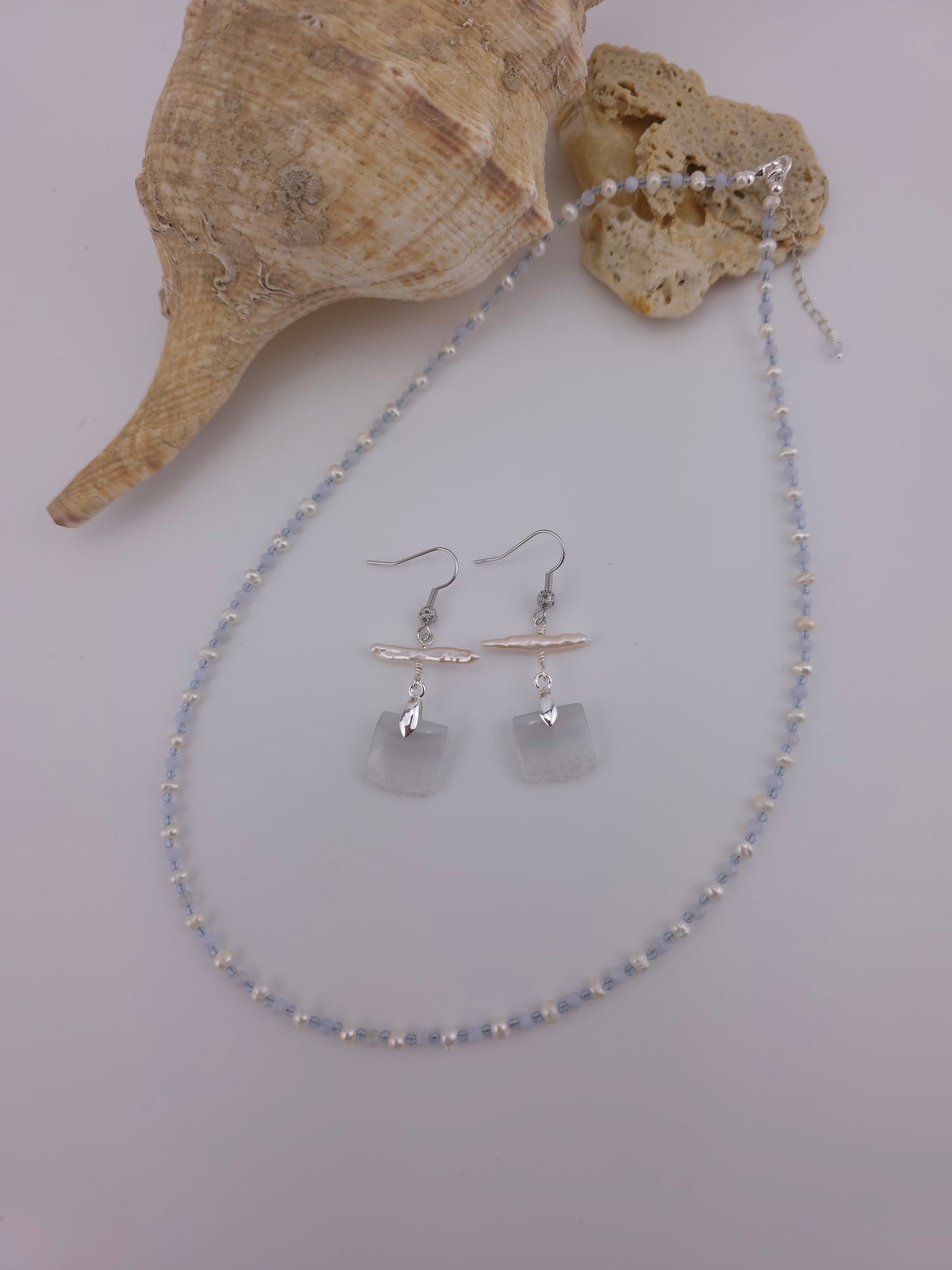 4xA Baroque pearl necklace set, blue lace agate