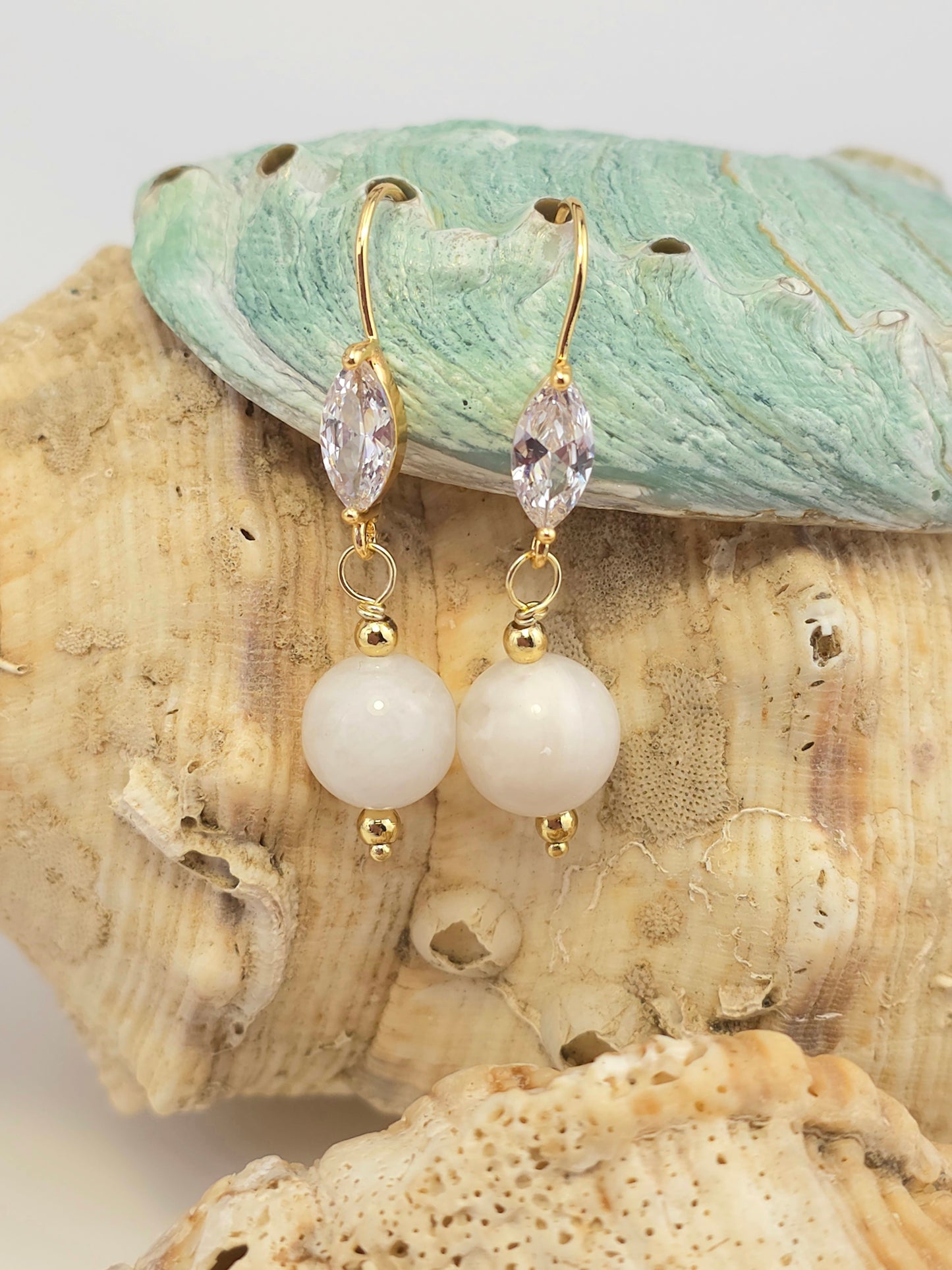Moonstone/Zirconia