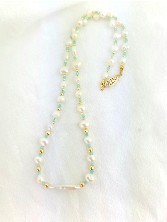 Baroque pearl/ apatite/ goldfilled